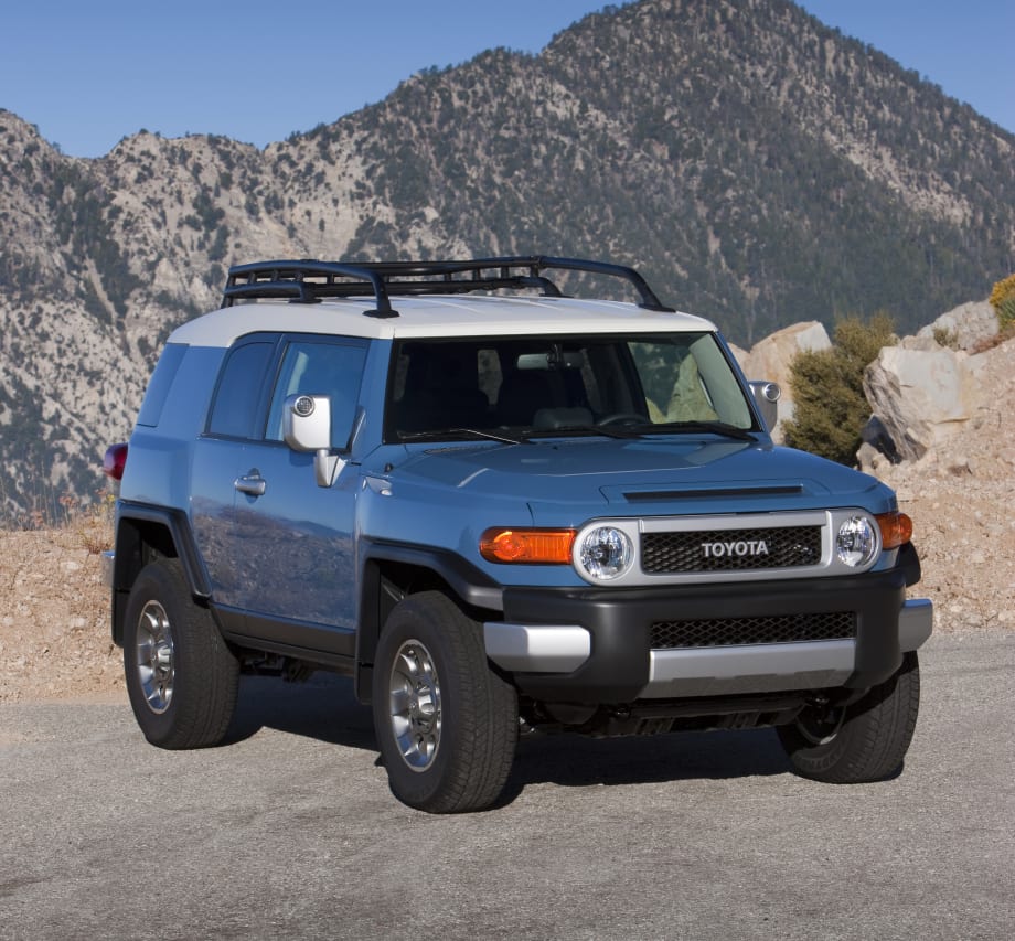 Toyota Announces Retail Prices for Highlander & FJ Cruiser Models