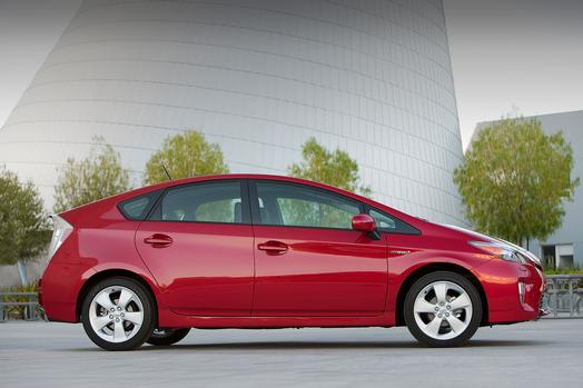 Toyota Recalls Prius, Lexus Hybrids for Air Bag Inflators
