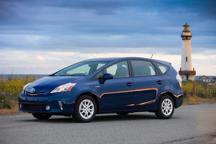 Toyota Provides 2012-MY Prius v Retail Pricing and Prius Feature Updates