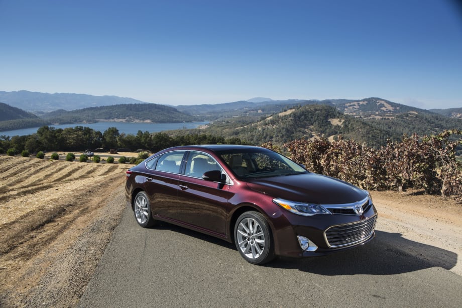 Faulty Auto Braking Spurs Avalon, Lexus Recall