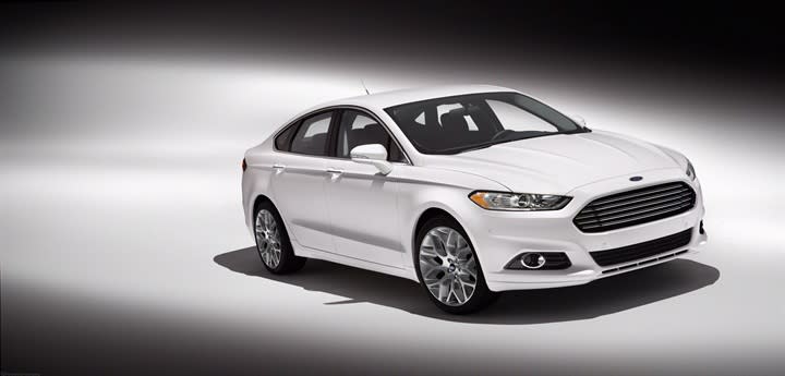 IIHS Names 2013 Ford Fusion Top Safety Pick
