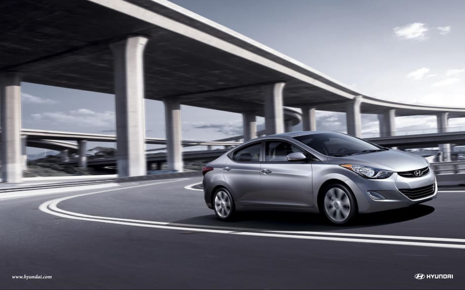 Hyundai's 2013-MY Elantra Gets New Standard Comfort Features