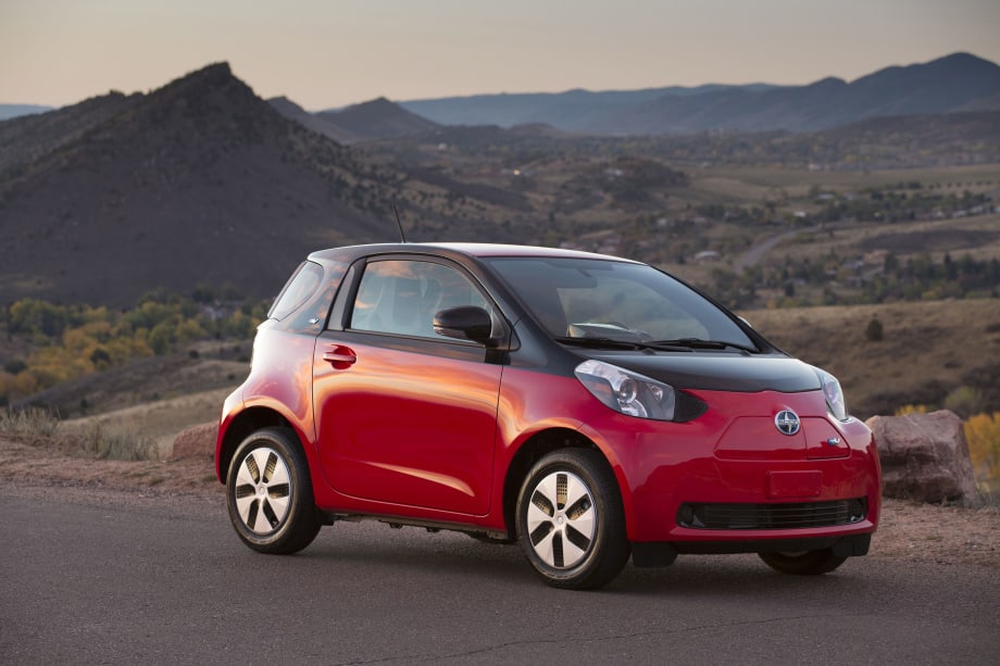Toyota Debuts 2013 Scion iQ EV for Fleets