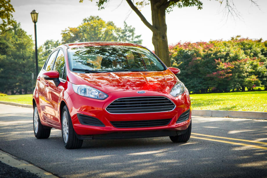Ford Lowers Fuel Ratings for Six Vehicles