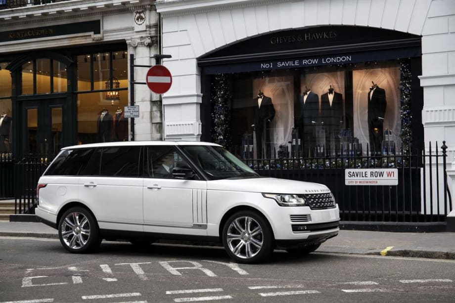 2014 Range Rovers Recalled to Adjust Turn Indicators