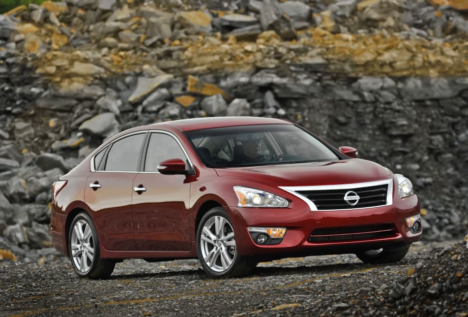 Nissan Adds New Option Packages to 2014 Altima and Details MSRP