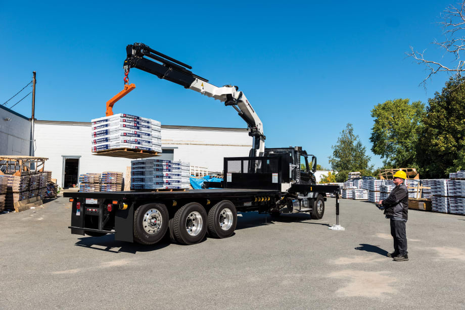32 tm Articulating Crane
