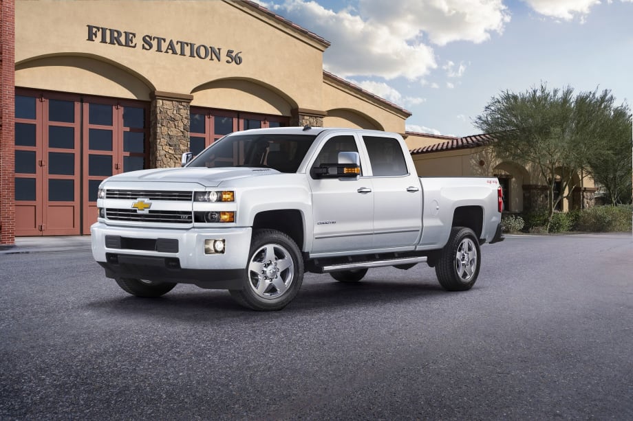 Chevrolet Introduces 2015 Silverado Custom HDs