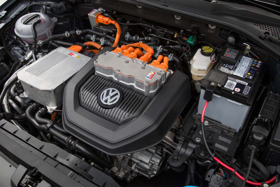 VW Invests in Battery Startup to Extend EV Range