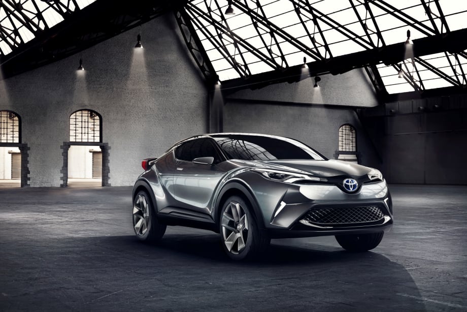Toyota Shows Hybrid Concept Crossover