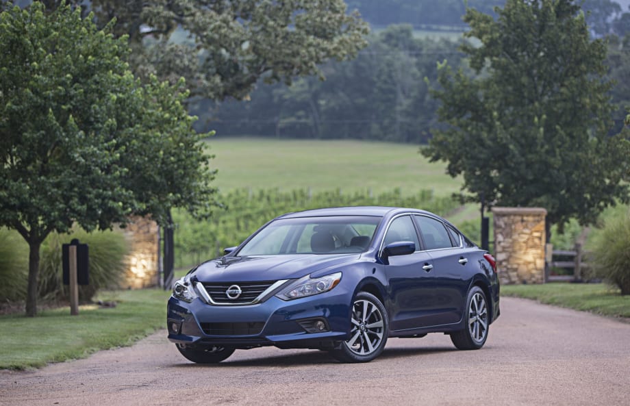 Nissan Altima, Hyundai Sonata Draw Top Safety Scores