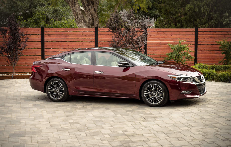National Offers Nissan Maxima in Canada