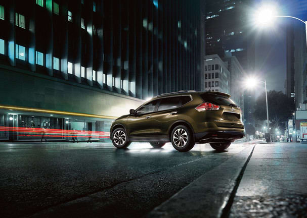 Nissan Recalls Rogue for Lift Gate