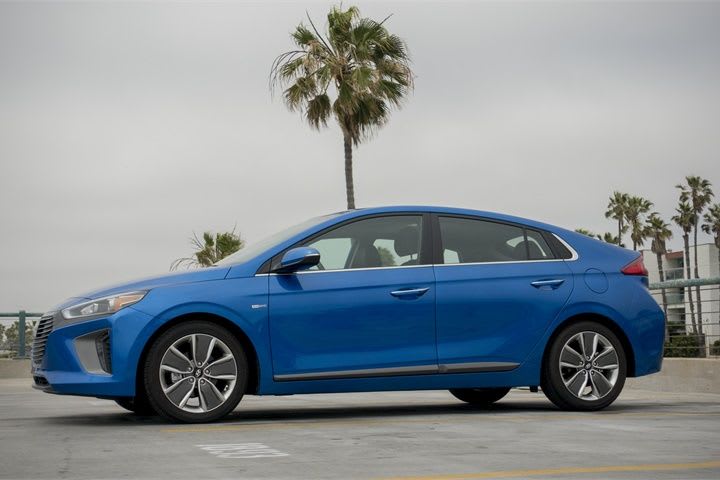 2017 Hyundai Ioniq Hybrid