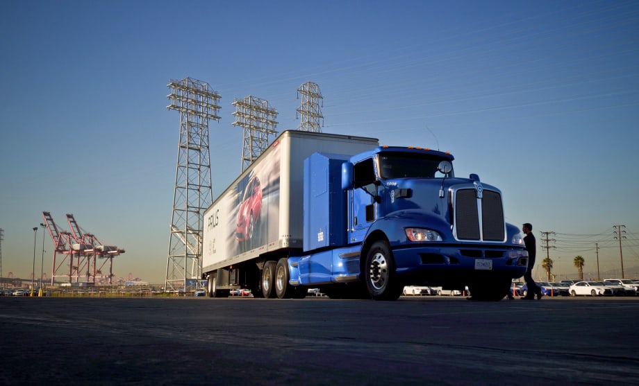 Toyota’s Hydrogen Fuel Cell Truck to Run Routes in California