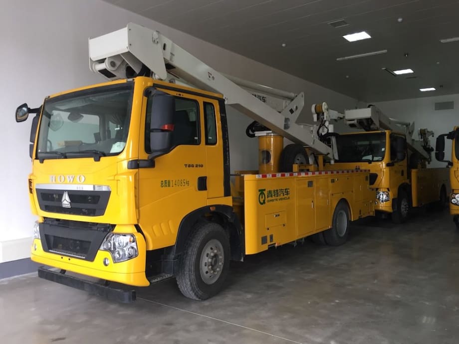 Versalift Expands Global Reach with Partnership in China