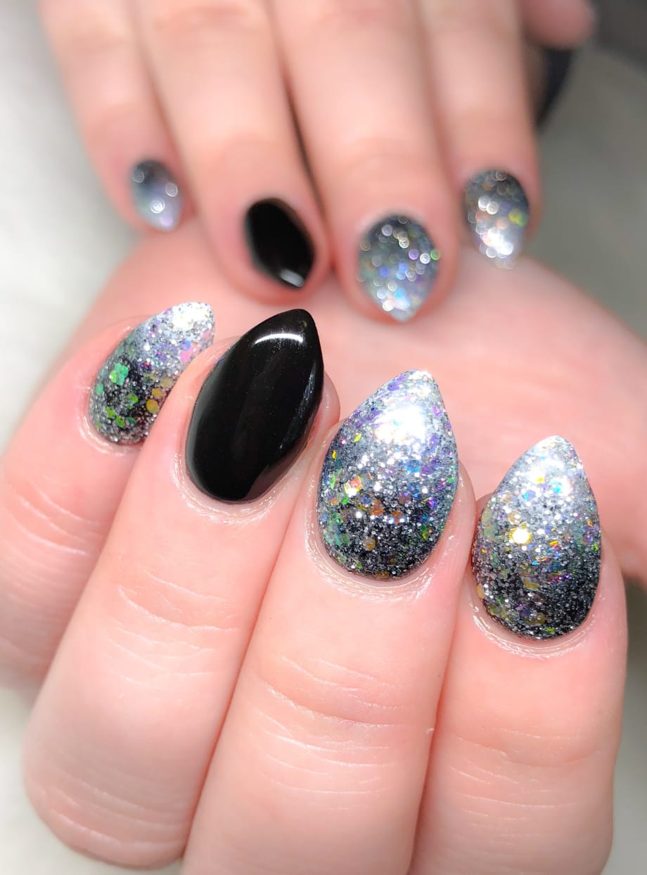 Day 3: Glitter and Dreamcatcher Nail Art