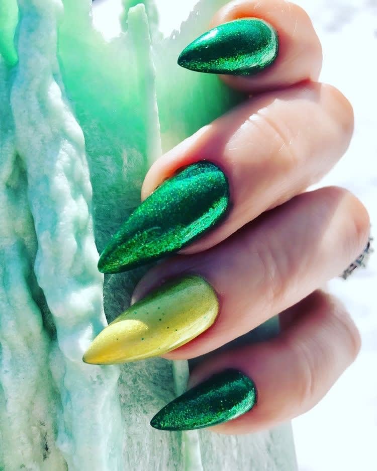 Day 51: Green Spring Glitter Nail Art