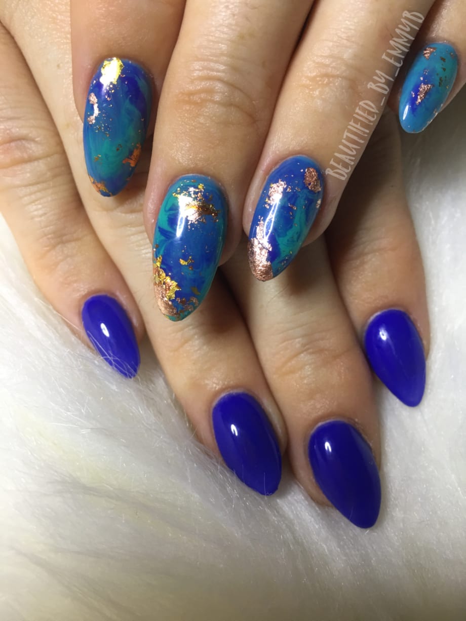 Day 266: Blue and Gold Foil Nail Art
