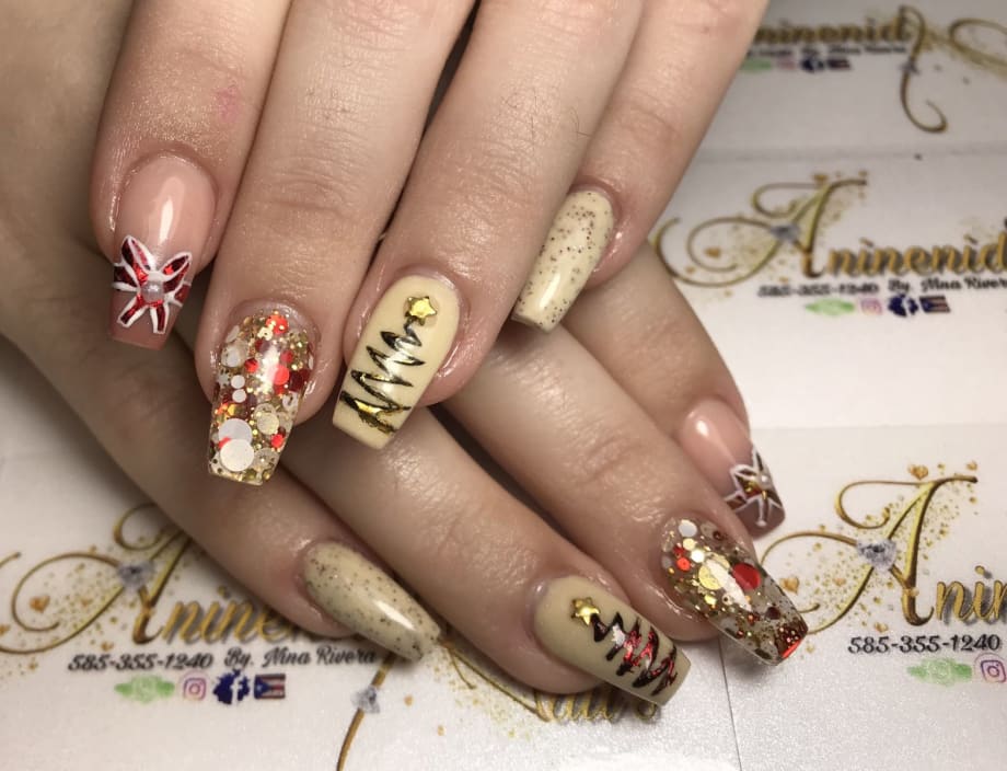 Day 345: Gold Tree Nail Art