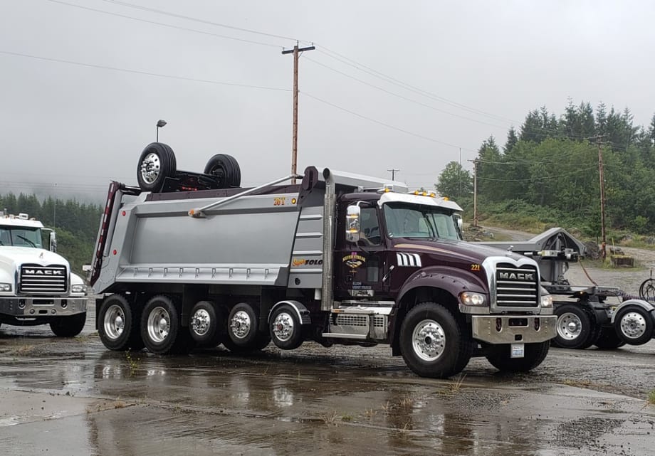 Construction Fleet Depends on Mack