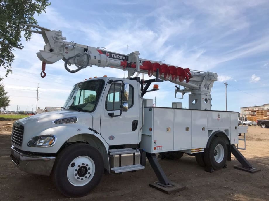 Terex Utilities to Celebrate 75 Years of Digger Derricks at ICUEE
