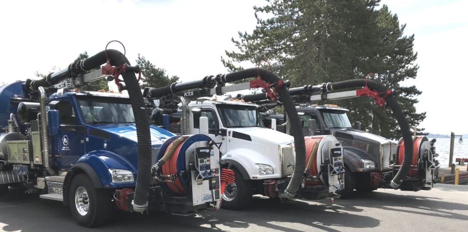 Kenworth T880 Helps Maintain Safer Roadways