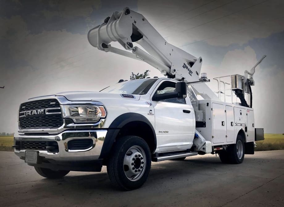 Dur-A-Lift Debuts Bucket Truck