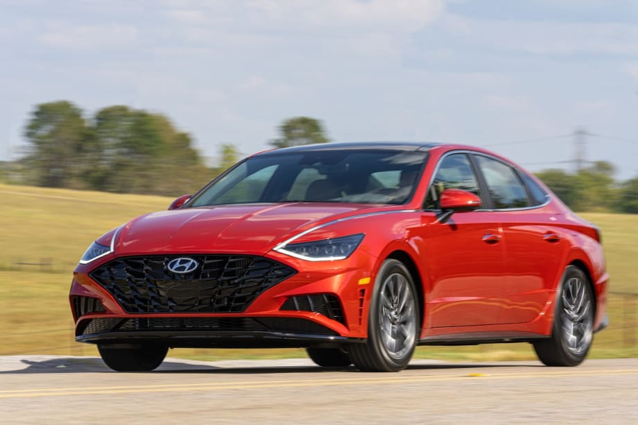 Hyundai Recalls Sonata for Incorrect Tire Information