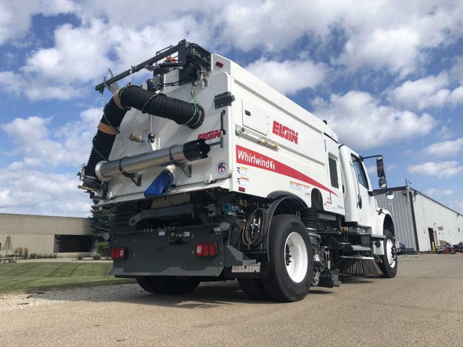 Federal Signal Offers Tips for Equipment Operators' Sanitizing Efforts 