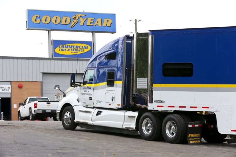 Goodyear Launches E-Commerce Program with Convoy