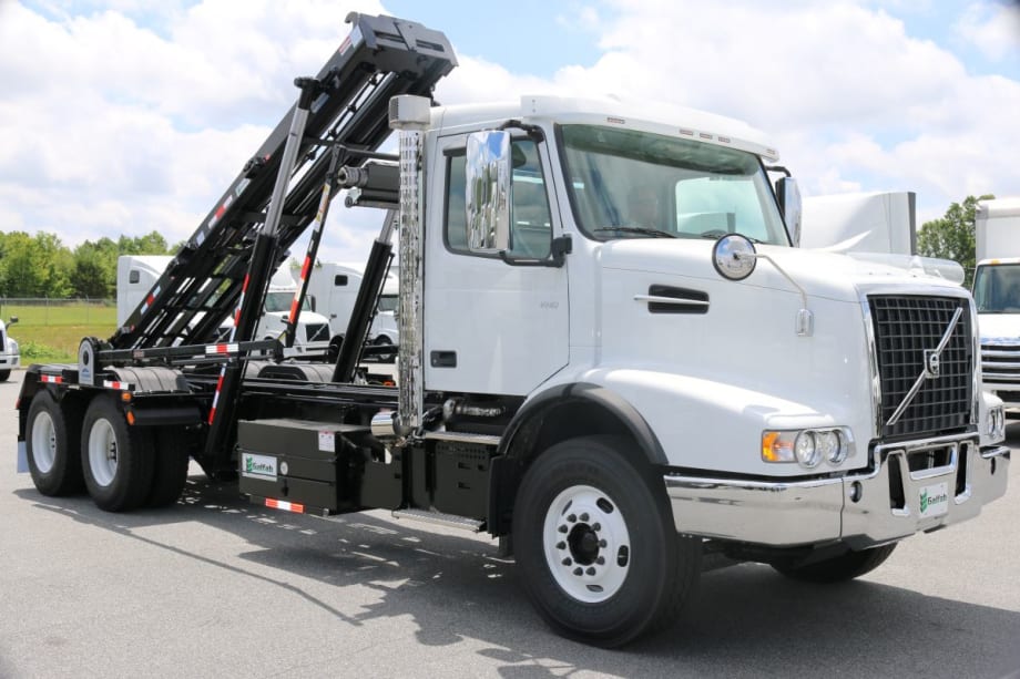 Volvo Streamlines Roll-Off Body Installation