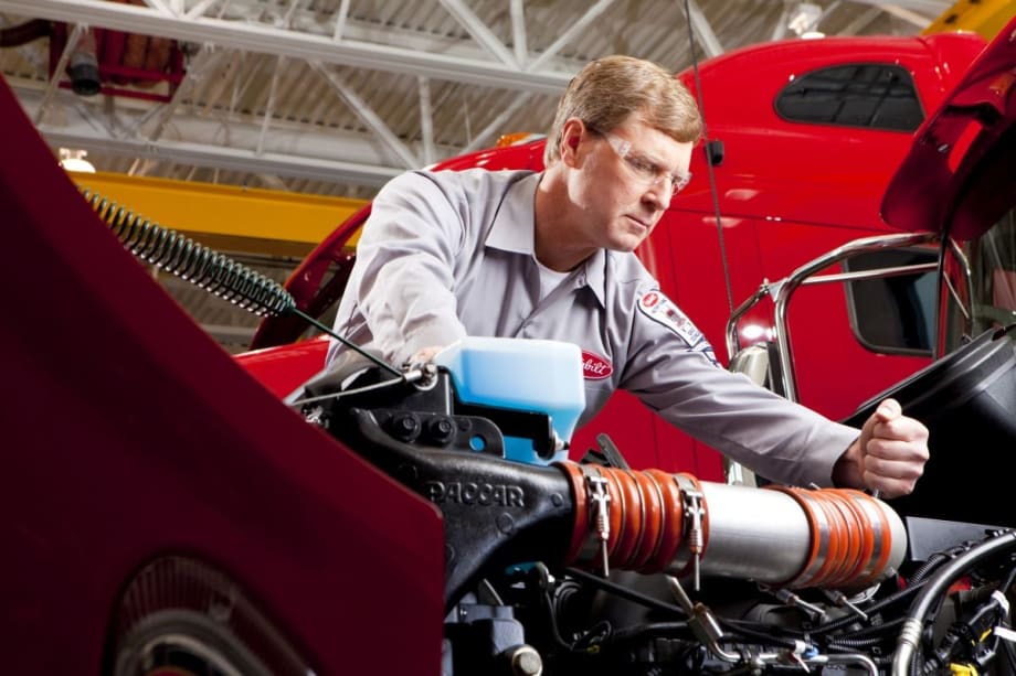 Peterbilt Grows Platinum Service Center Program 