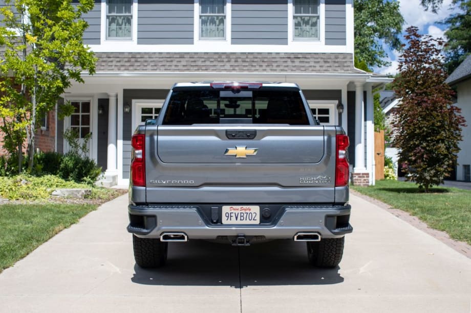 Chevy Adds Multi-Flex Tailgate to 2021 Silverado