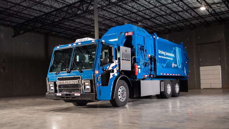 Mack LR Electric Takes on Waste, Refuse in Trials