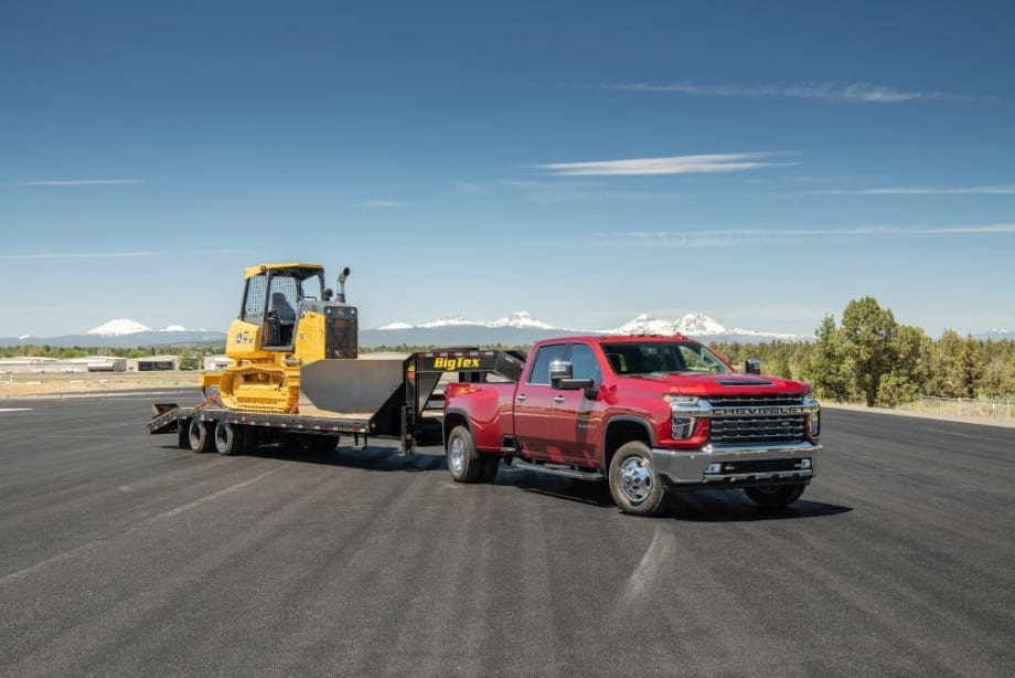 Chevrolet Updates 2021 Silverado HD Features & Upgrades Towing