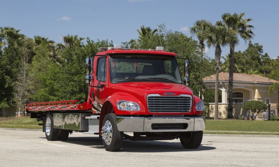 DTNA Produces 700,000th Truck at Mount Holly Plant