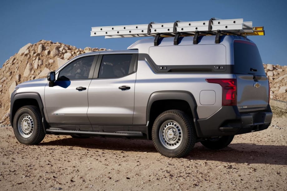 GM Joins EV Truck Race with 2024 Chevrolet Silverado