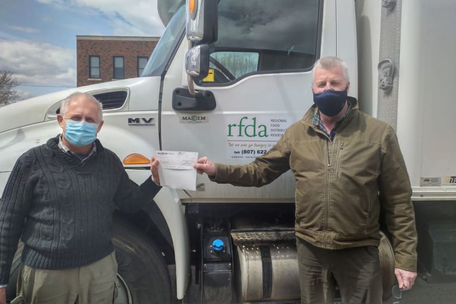 Maxim Truck & Trailer Donates $5,000 to Help Food Banks