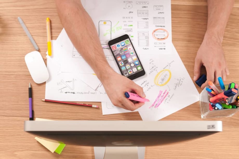What Type of Data Helps in Last-Mile Delivery Scheduling?