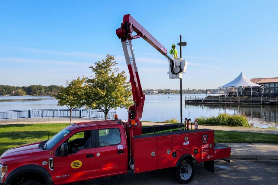 Holland BPW Rolls Out Volta Power Systems Hybrid Utility Truck