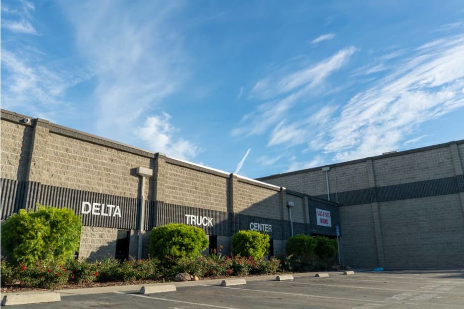 SelecTrucks Opens California Center in Stockton