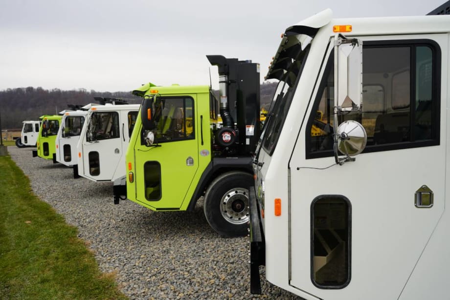 Battle Motors Brings 21 LET2 Refuse Vehicles to New York City