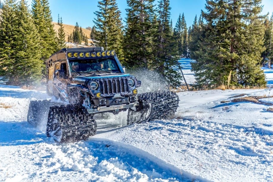 Dana-Customized Jeep Gladiator Truck Hitting the Road