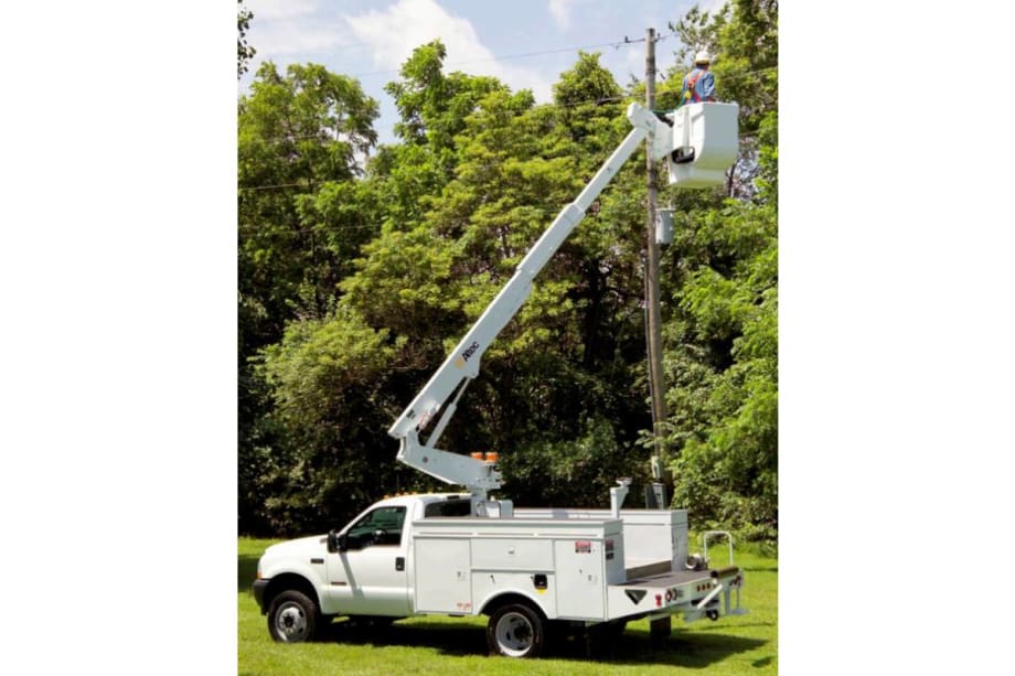Altec Recalls Select Aerial Devices for Chassis Fuel Line Clamp Issues
