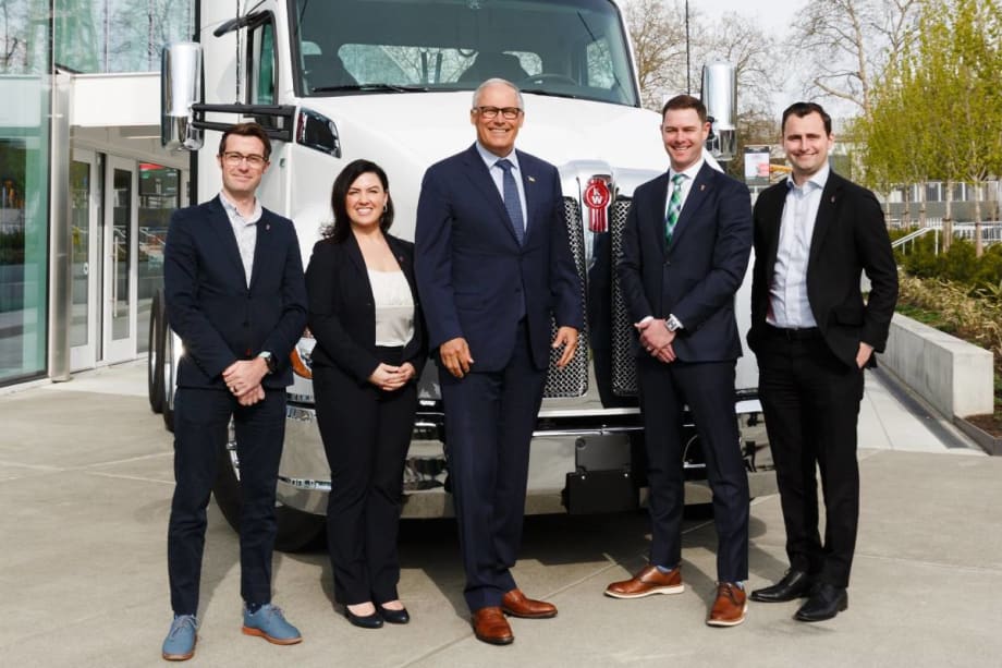 Kenworth Receives Clean & Prosperous Washington Award 