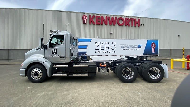Kenworth T680E Battery-Electric Vehicle Rolls Out of Kenworth Renton Plant