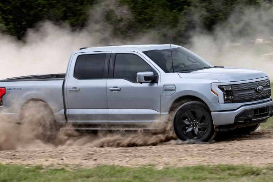 Research Shows Almost Half of All Trucks Sold to be Battery-Electric By 2030