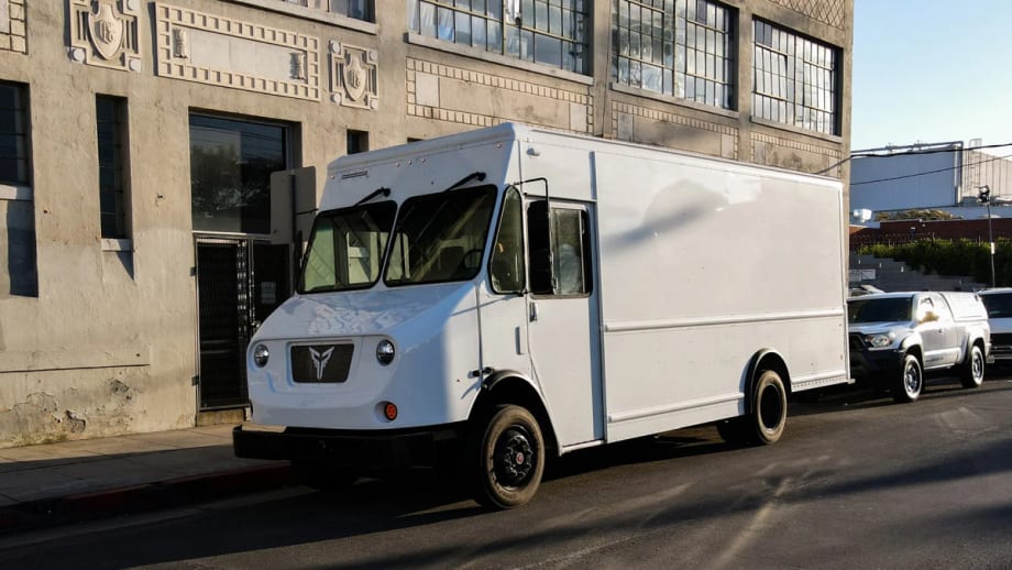 Xos Delivers Battery-Electric Stepvans to Merchants Fleet
