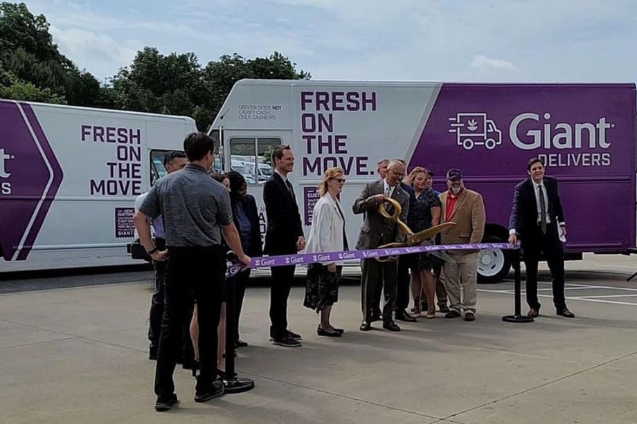 Giant Food Deploys Motiv’s All-Electric Delivery Trucks